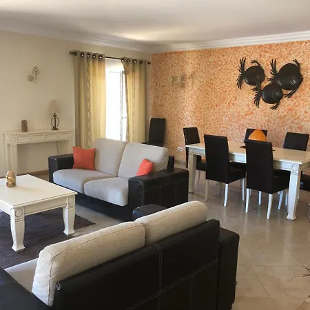 Carisa Suites Privatunterkunft *